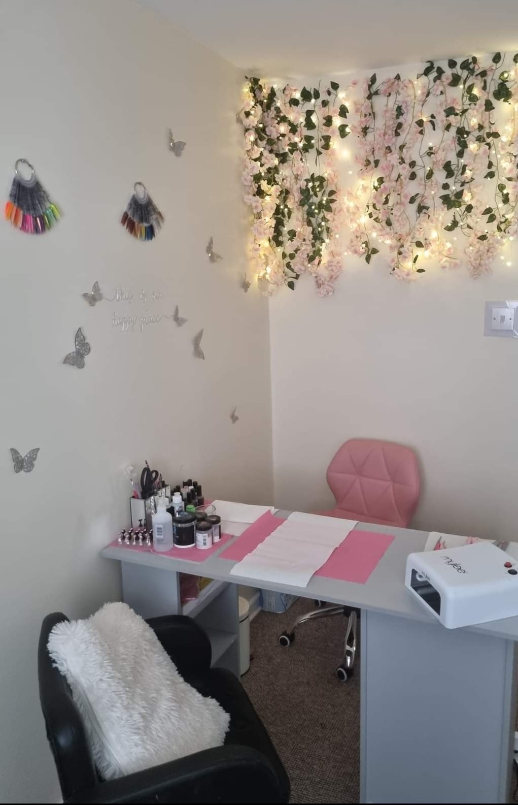 Amanda opened her home salon in Parr in September 2019