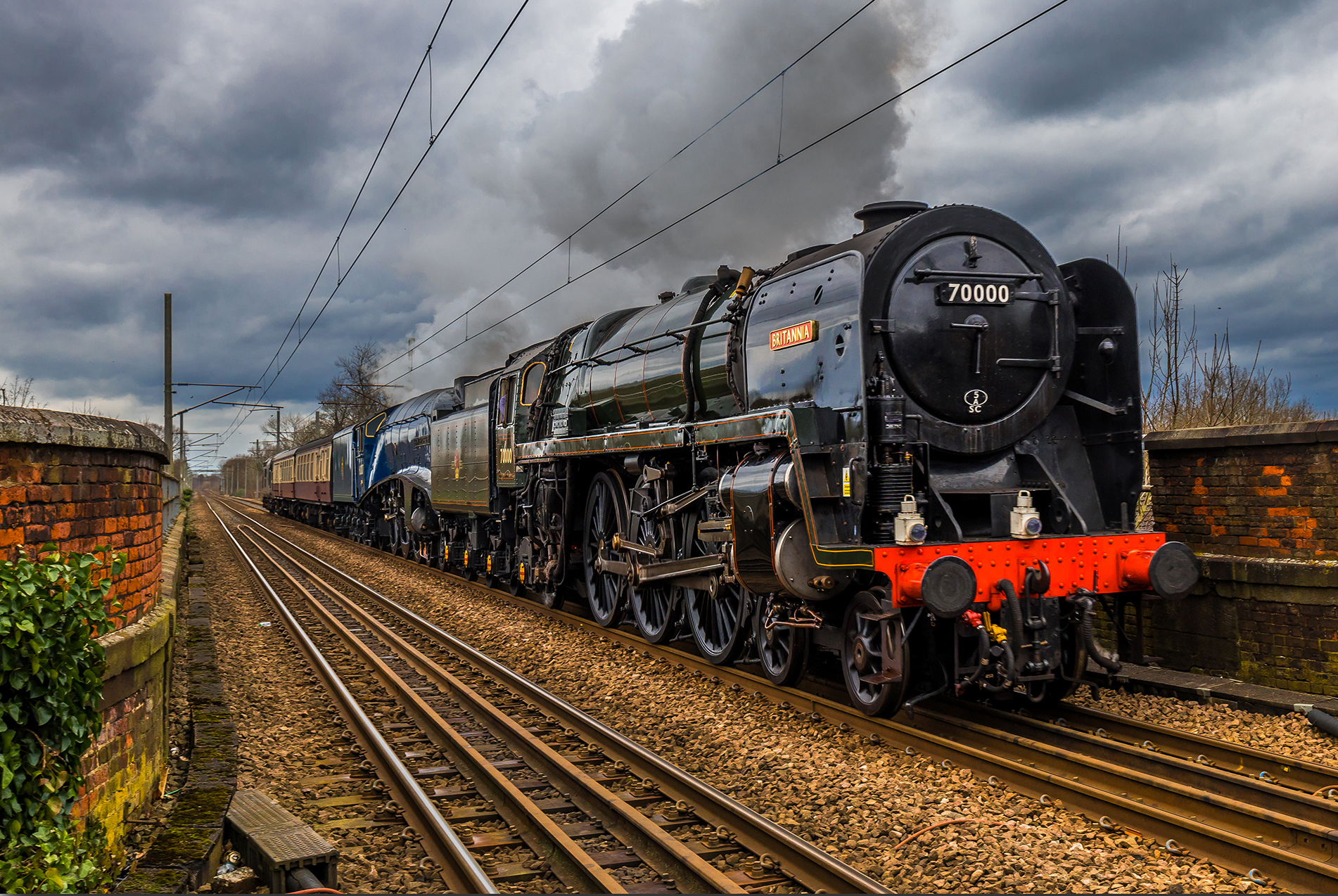 Britannia and Sir Nigel Gresley Approaching Newton-Le-Willows Station