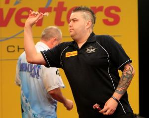 Michael Smith faces van Barneveld in Darts World Championships