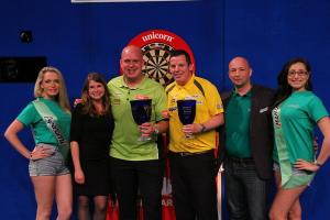 Van Gerwen defeats Dave Chisnall in Gibraltar Trophy Final