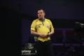 Chisnall finds Lewis too hot to handle