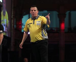 Chizzy survives a scare, Smith suffers KO at Matchplay