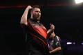 Michael Smith whitewashes van Barneveld in Liverpool