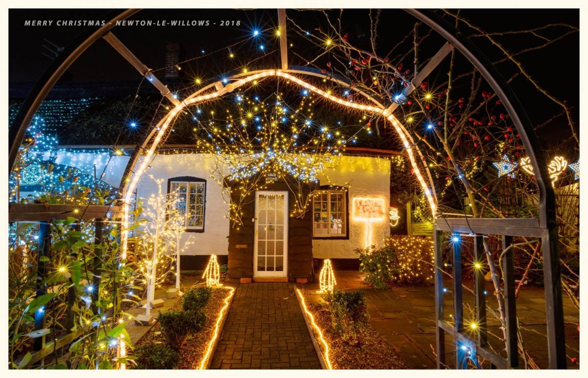 Pictured This Cottage S Christmas Decorations Are Truly Magical